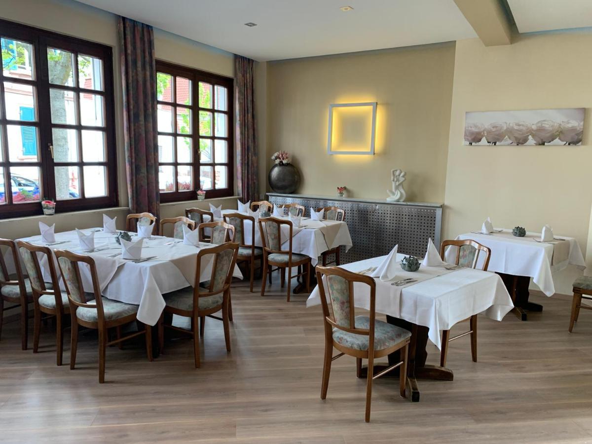 Hotel Deutsches Haus 람퍼다임 외부 사진